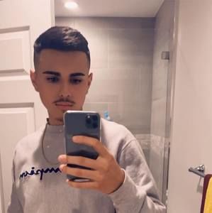 Meet your Posher, Javier
